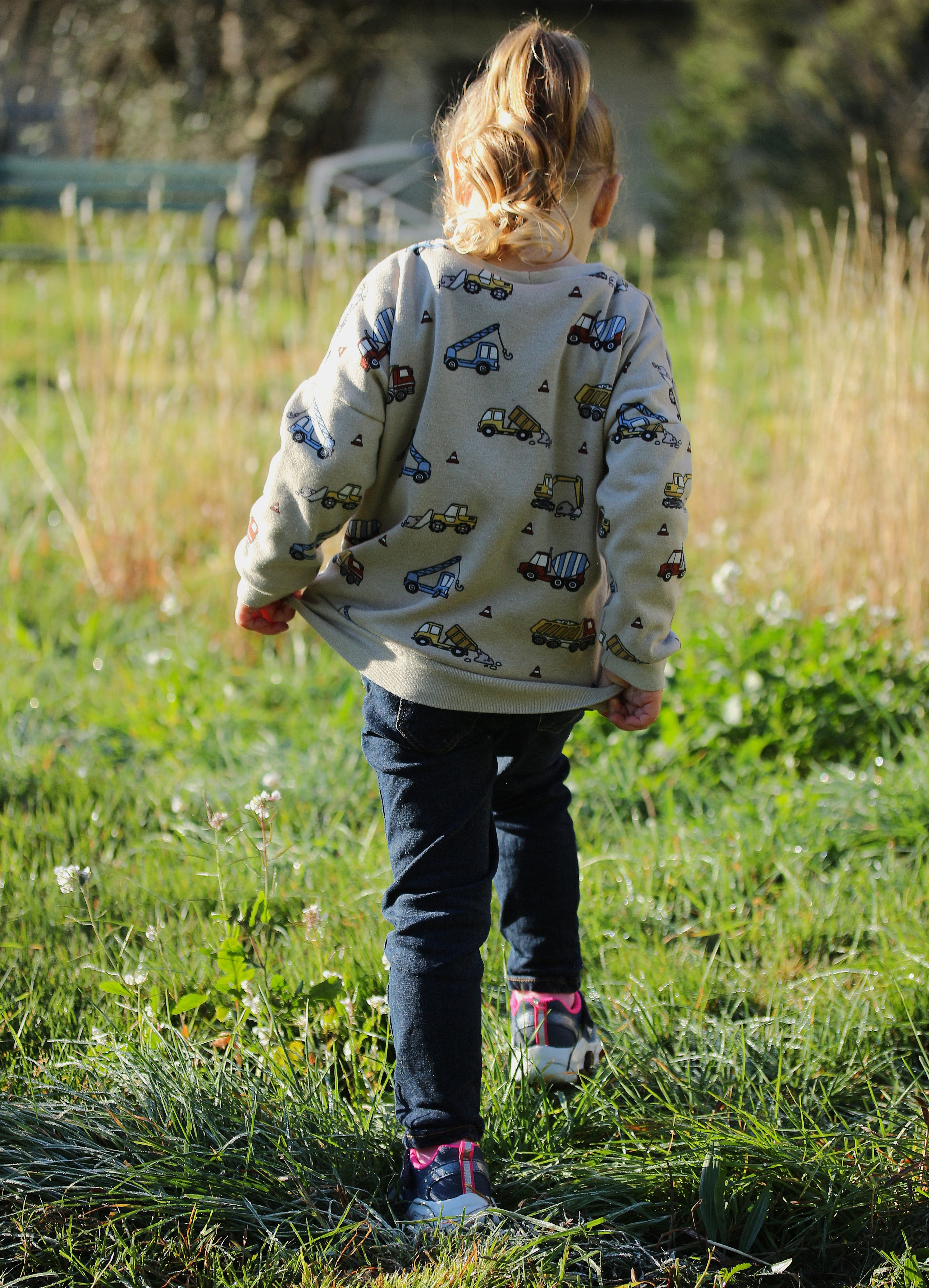 Linélo Créations sweat enfant engins chantier beige