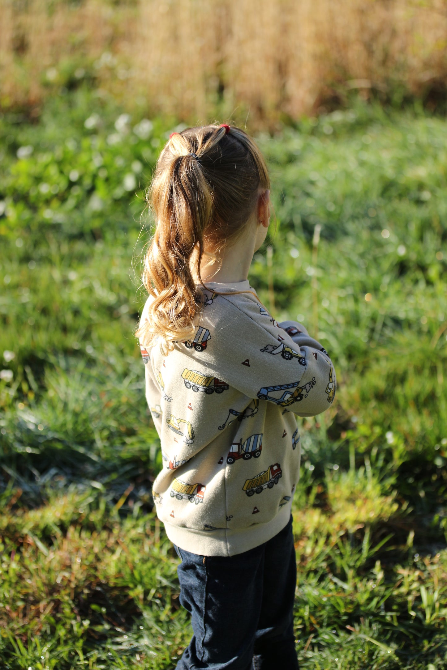 Linélo Créations sweat enfant engins chantier beige fait main France