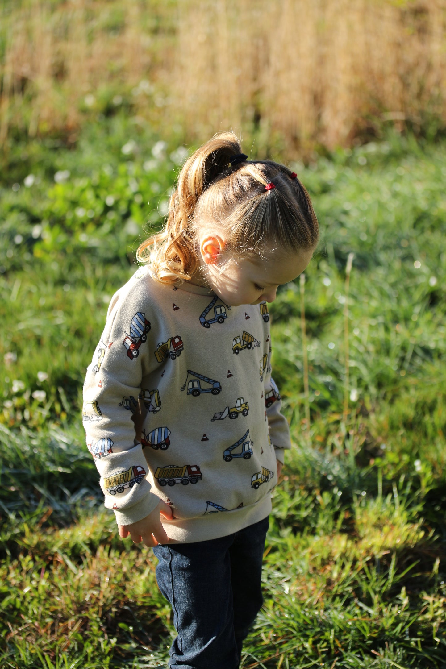 Linélo Créations sweat enfant engins chantier beige fait main en France
