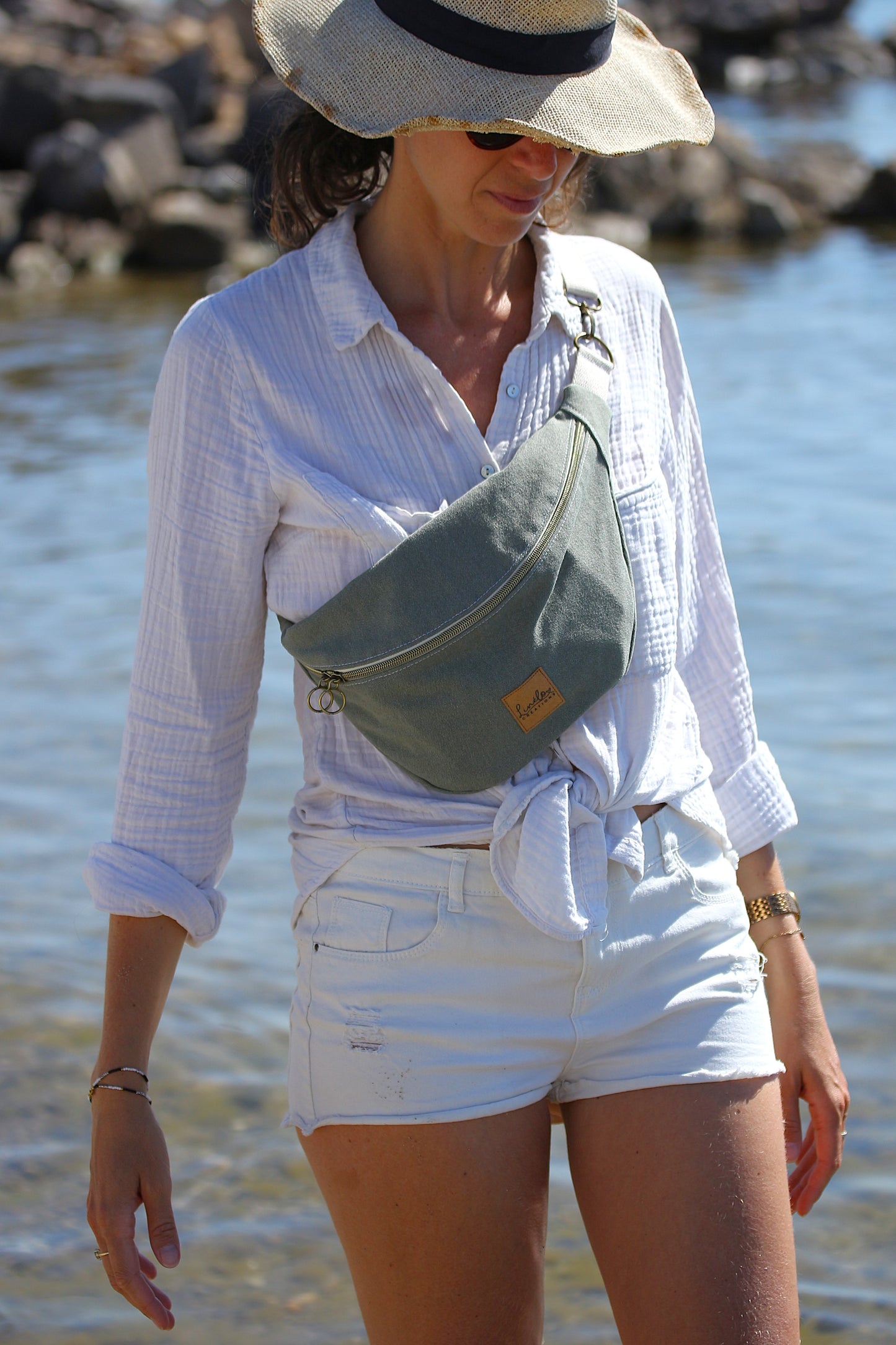 Sac banane en toile vert doux