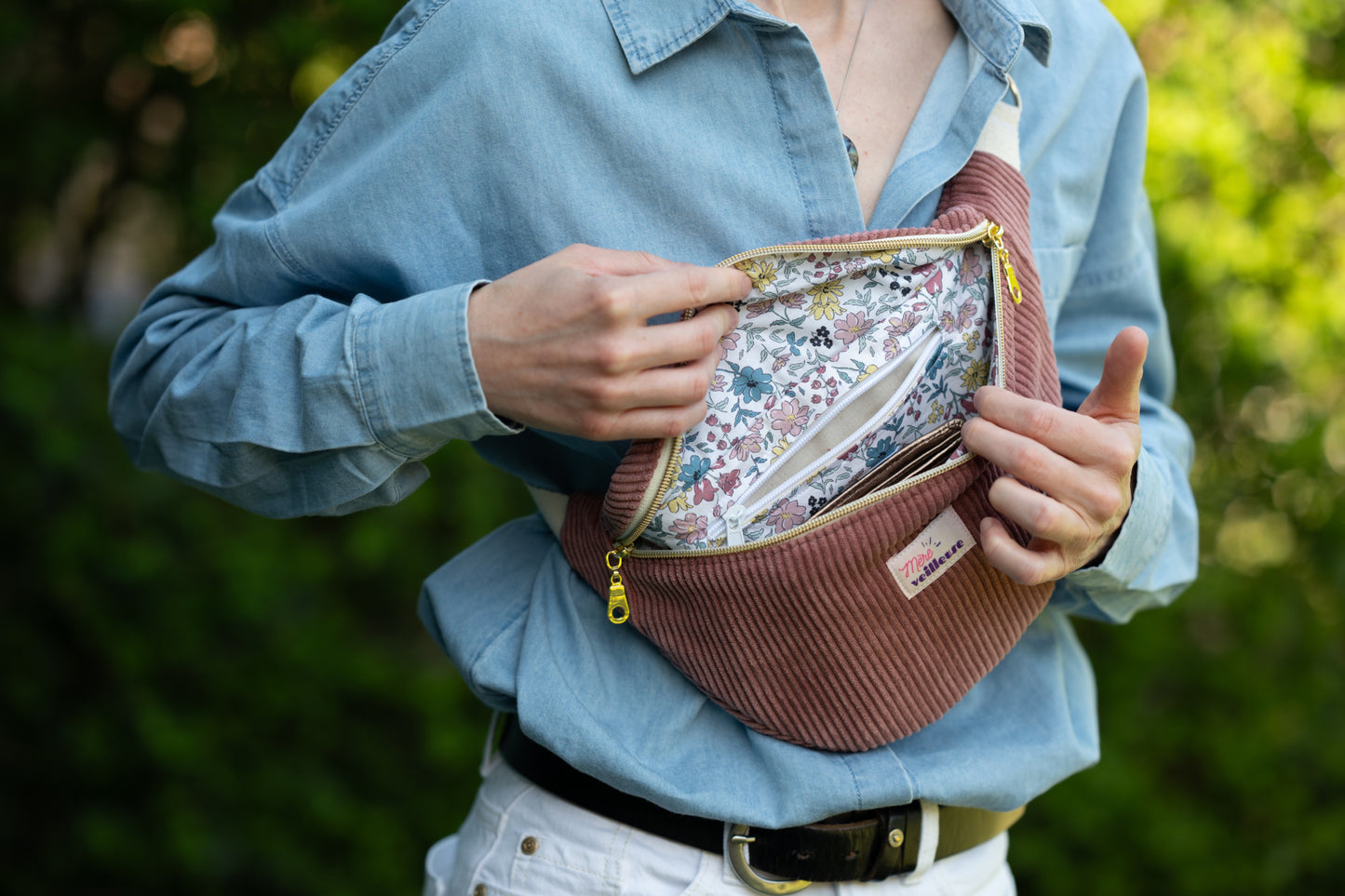 Sac banane "Mère veilleuse" velours Rose