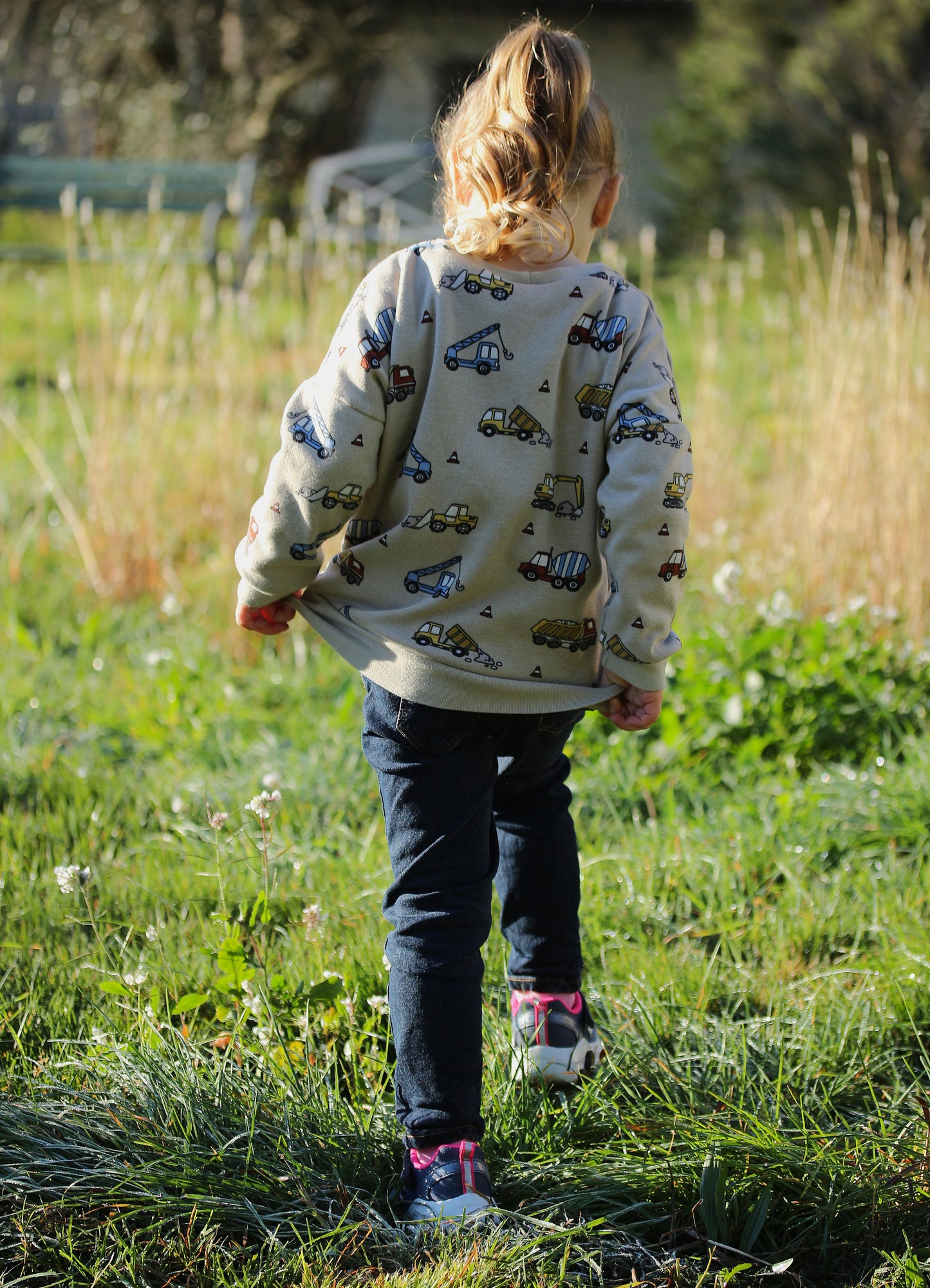 Linélo Créations sweat enfant engins chantier beige