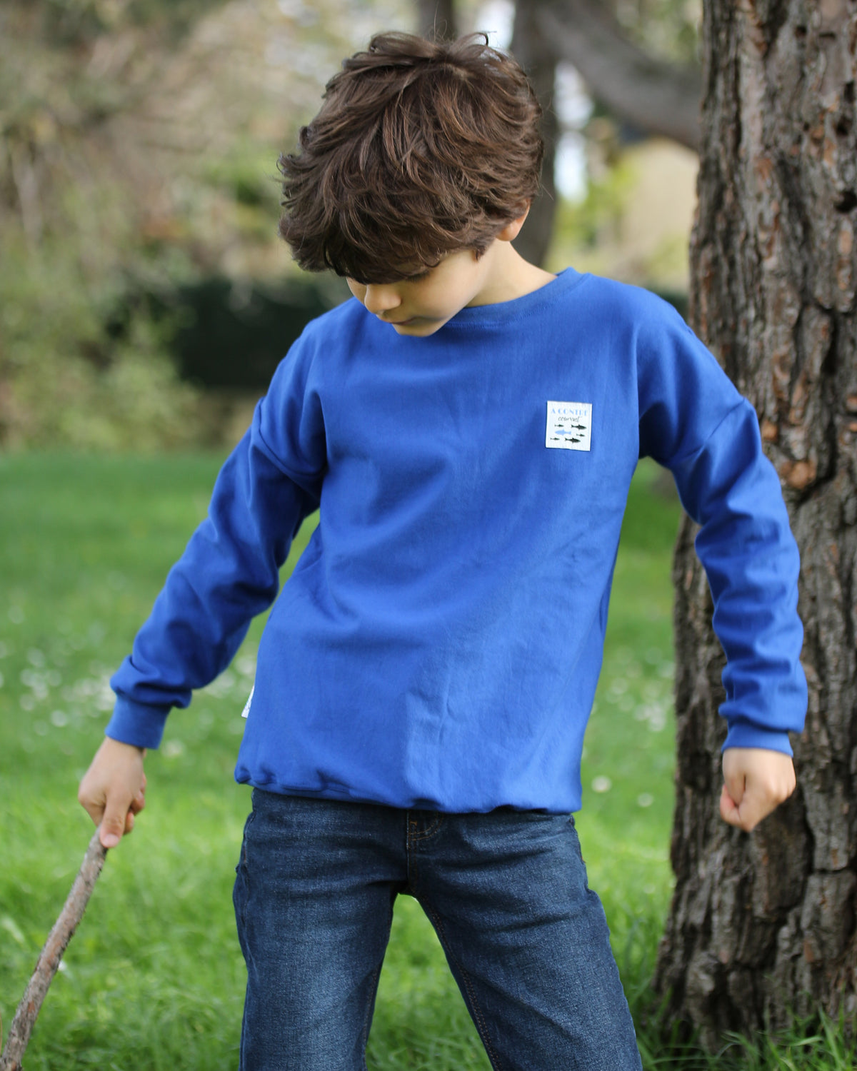 Sweat en coton enfant bleu roi "A contre courant"